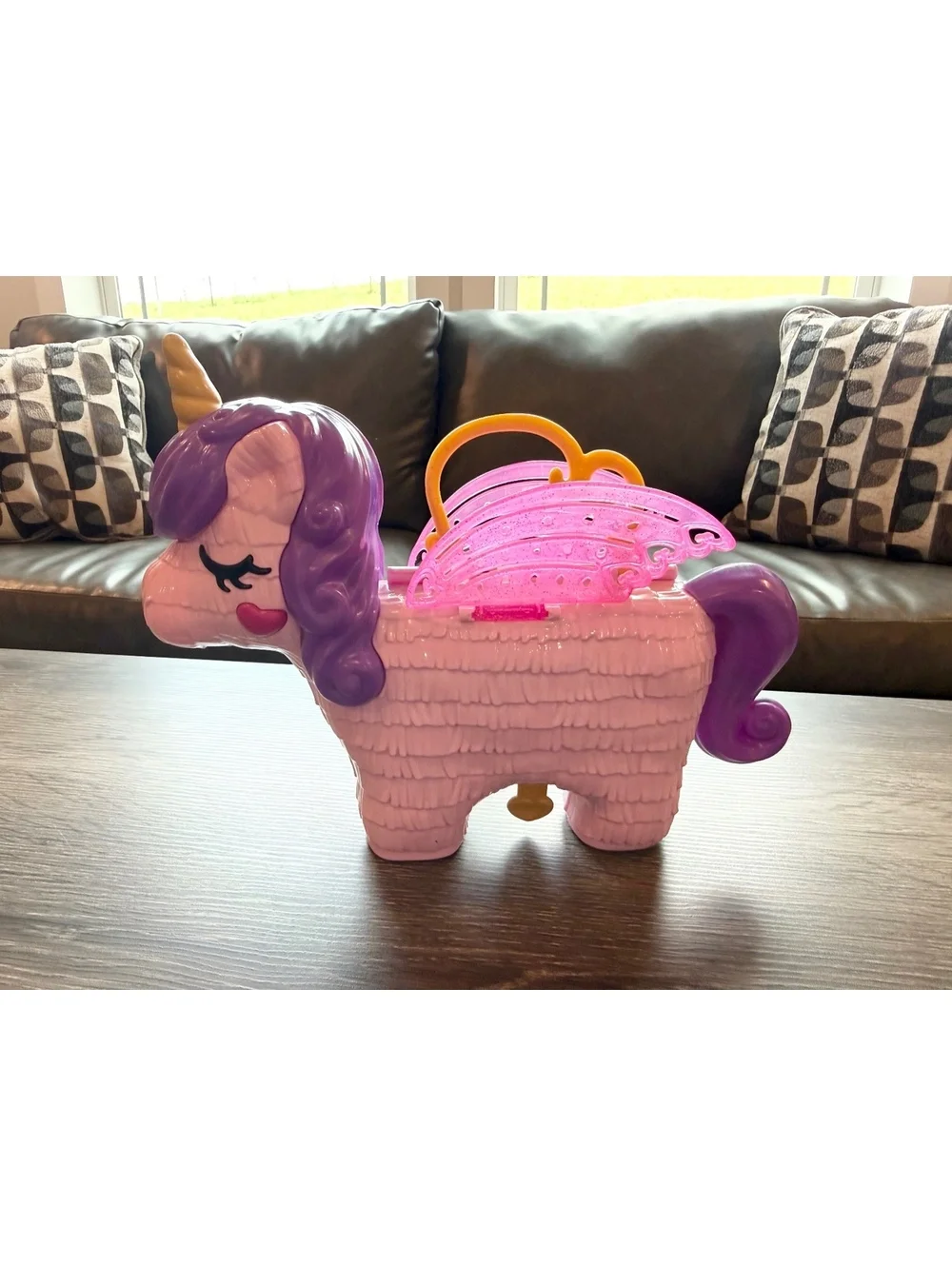 Polly Pocket Unicorn Purse Compact Playset 2019 Mattel GKL24 w/ 1 hatchimal